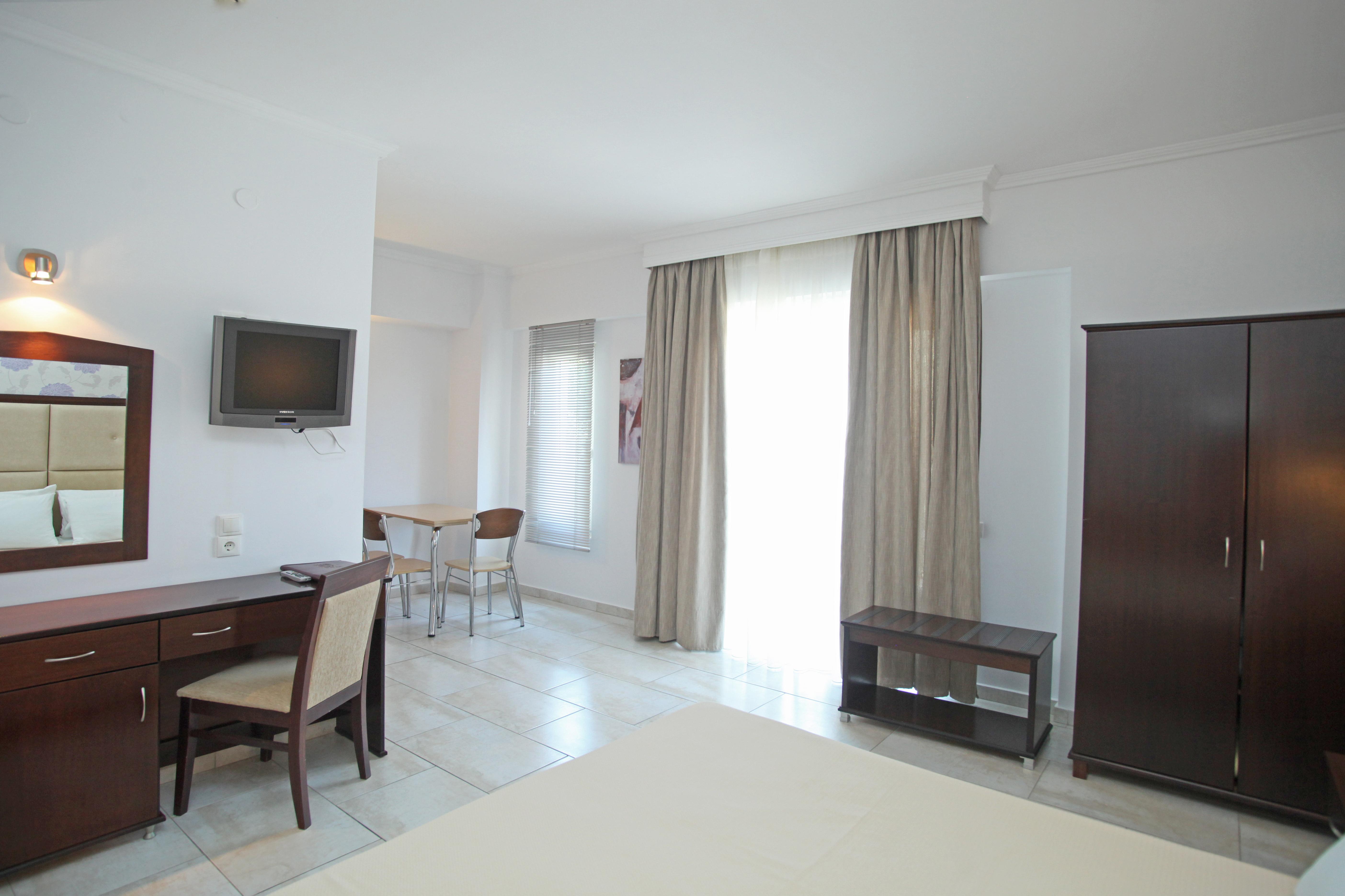 Naias Aparthotel Hanioti Bagian luar foto