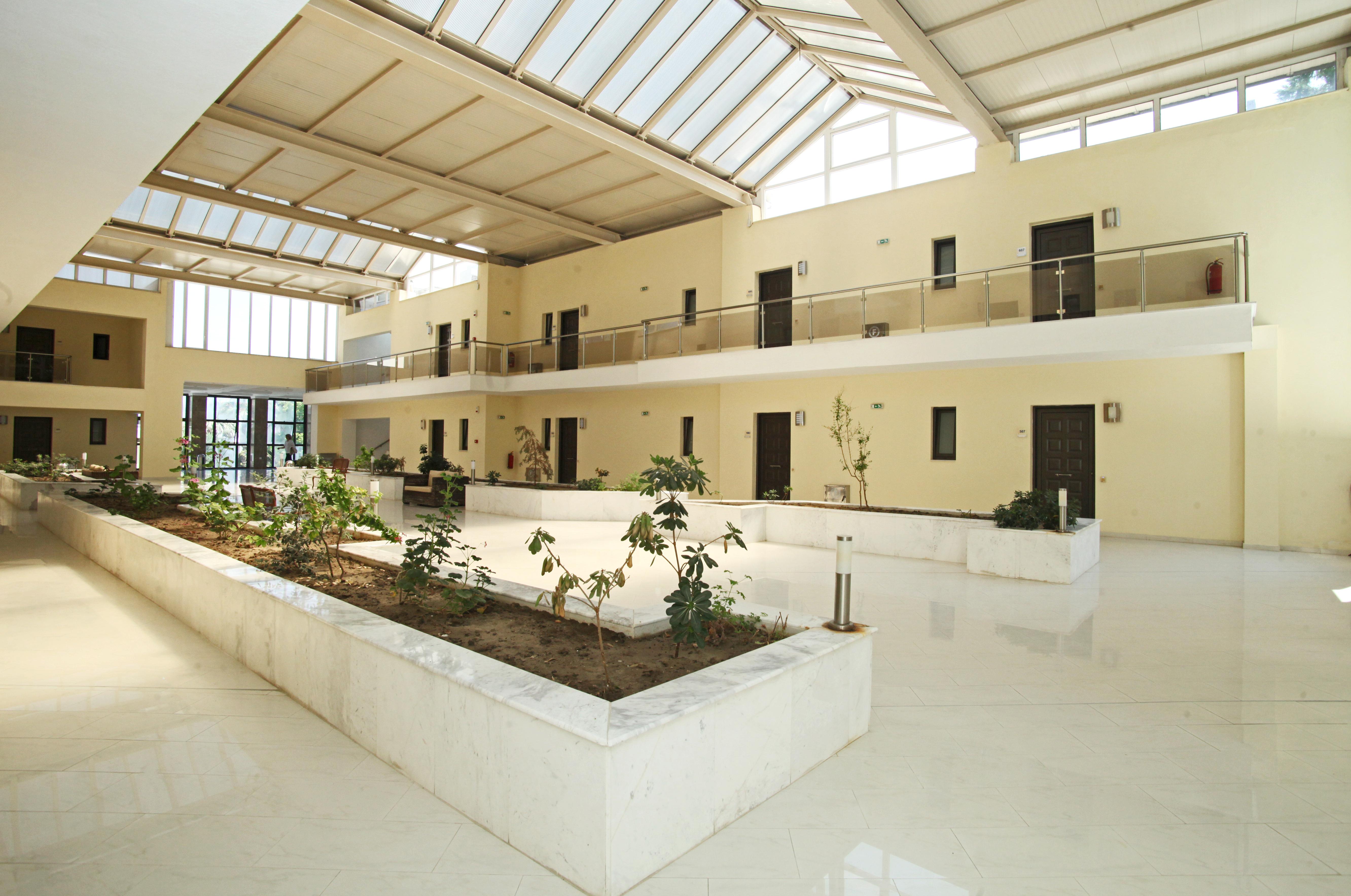 Naias Aparthotel Hanioti Bagian luar foto