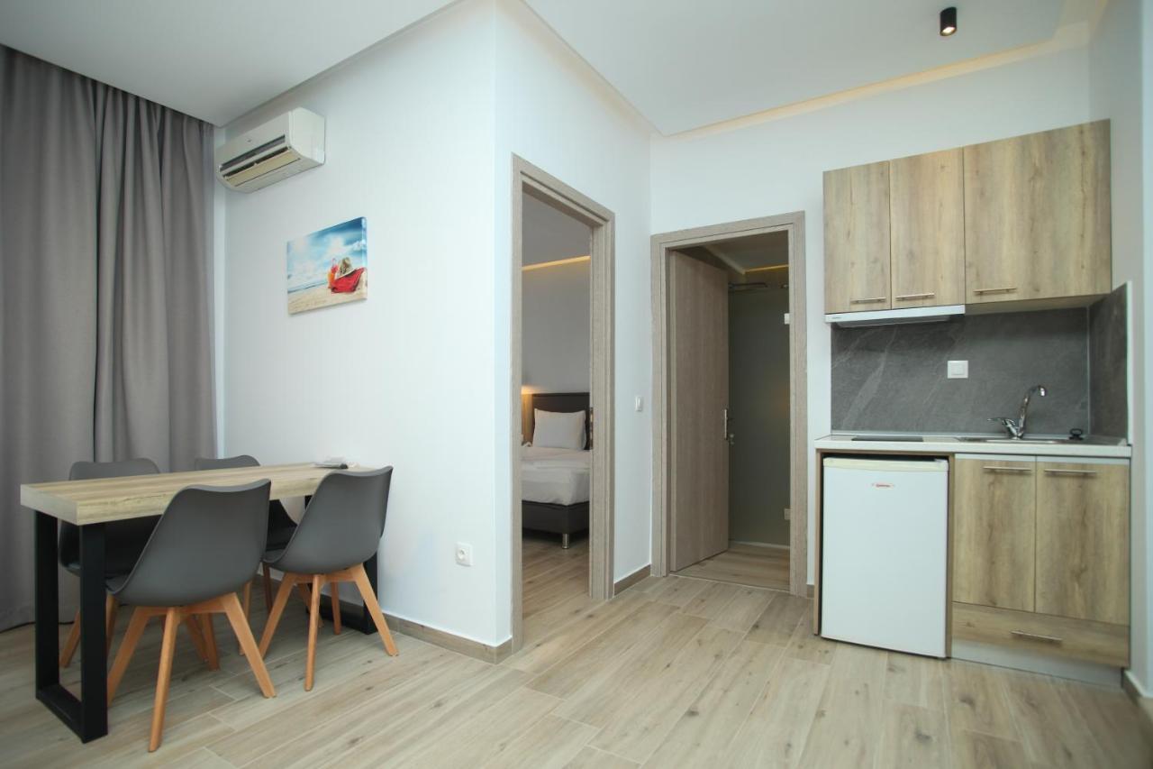 Naias Aparthotel Hanioti Bagian luar foto