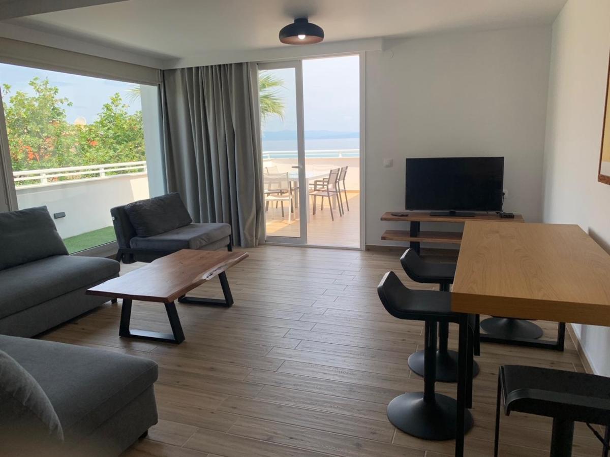 Naias Aparthotel Hanioti Bagian luar foto